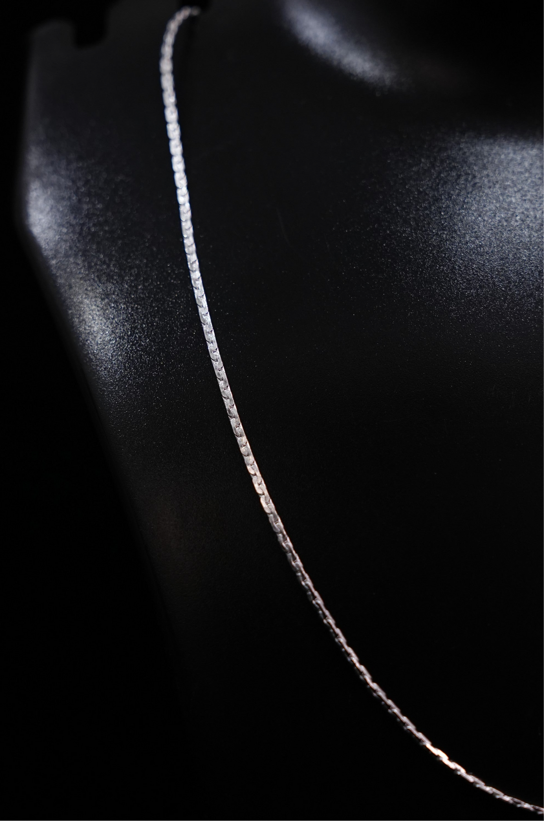 Sleek Fancy Chain Necklace