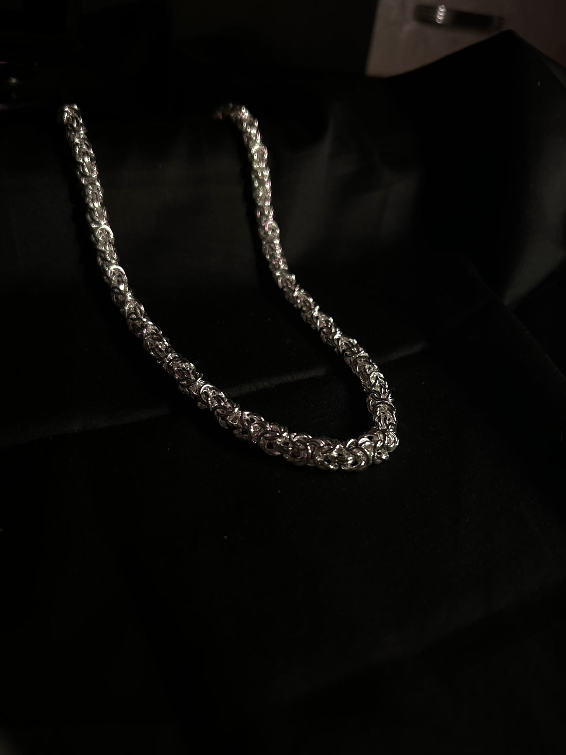 Roman Hollow Chain