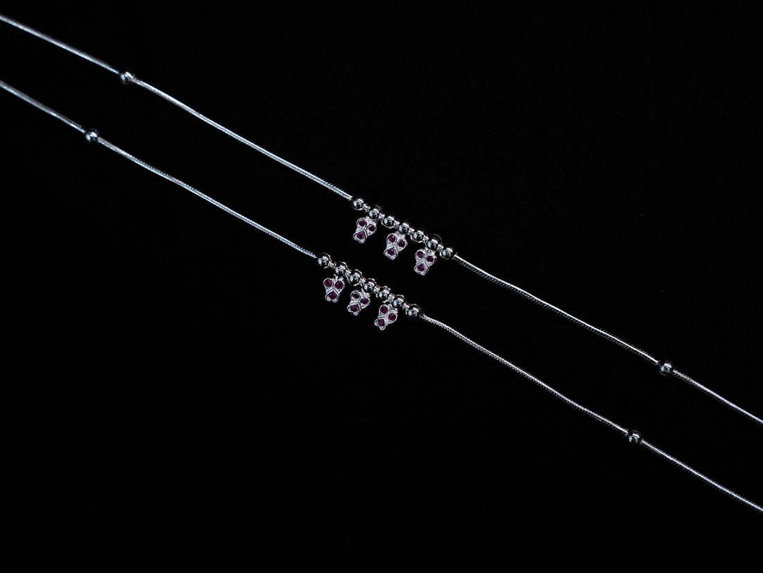Clipping Beaded Anklets