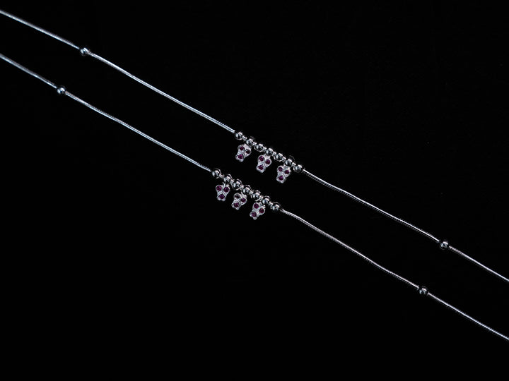 Clipping Beaded Anklets