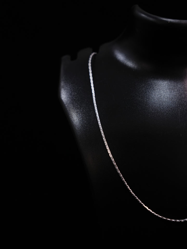 Sleek Fancy Chain Necklace